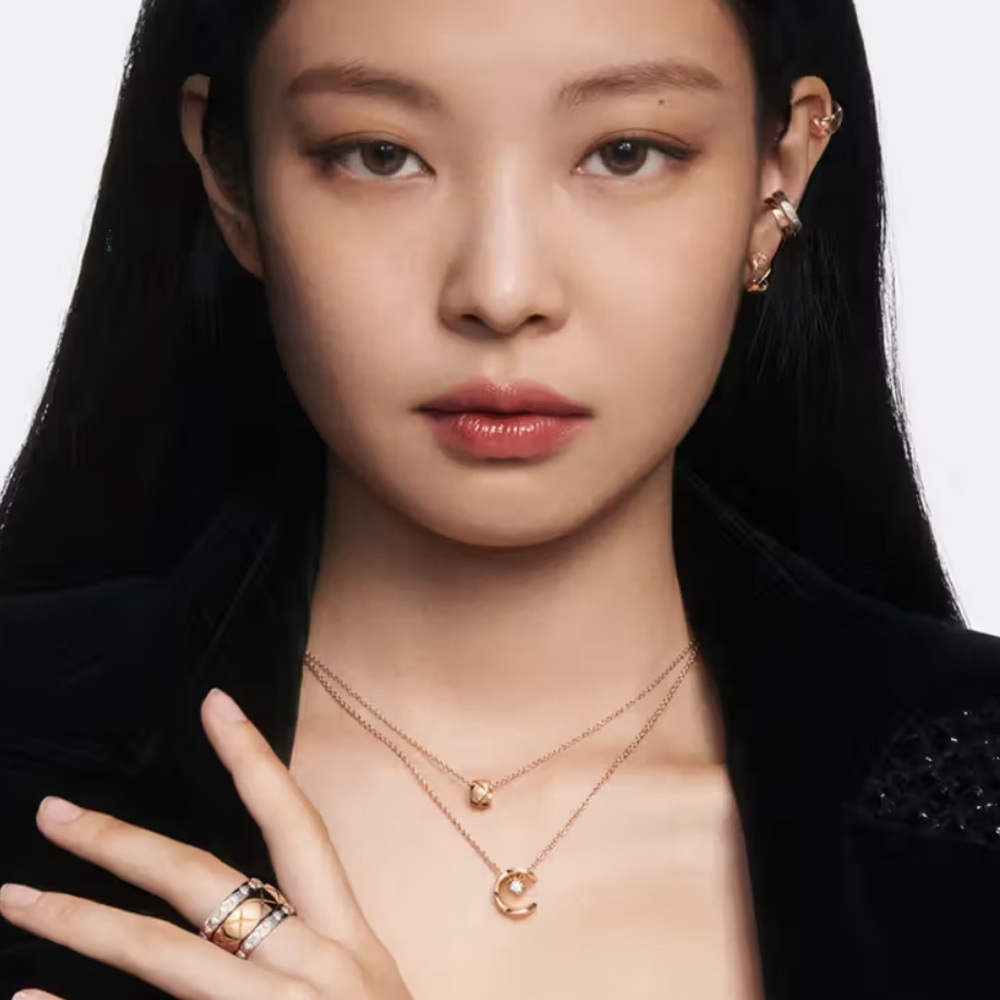 BNIB CHANEL coco crush necklace beige gold